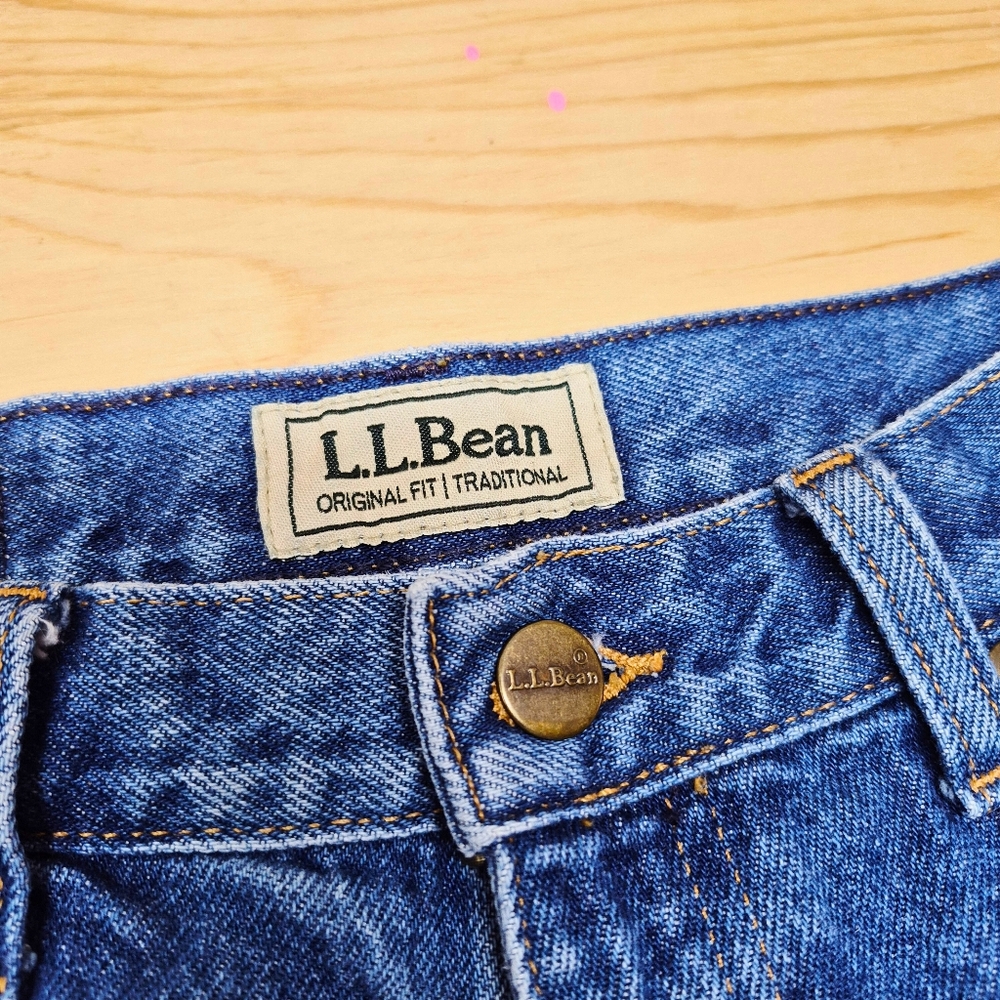 L.L. Bean Distressed Straight Leg Jeans in Blue